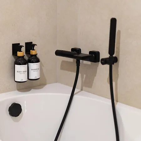 Apartment Grand - Luxury With Free Parking Pressburg