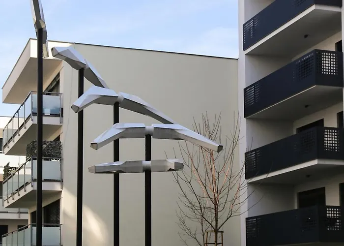 Grand - Luxury With Free Parking דירה *