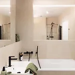 Grand - Luxury With Free Parking * Bratislava