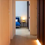 Grand - Luxury With Free Parking
